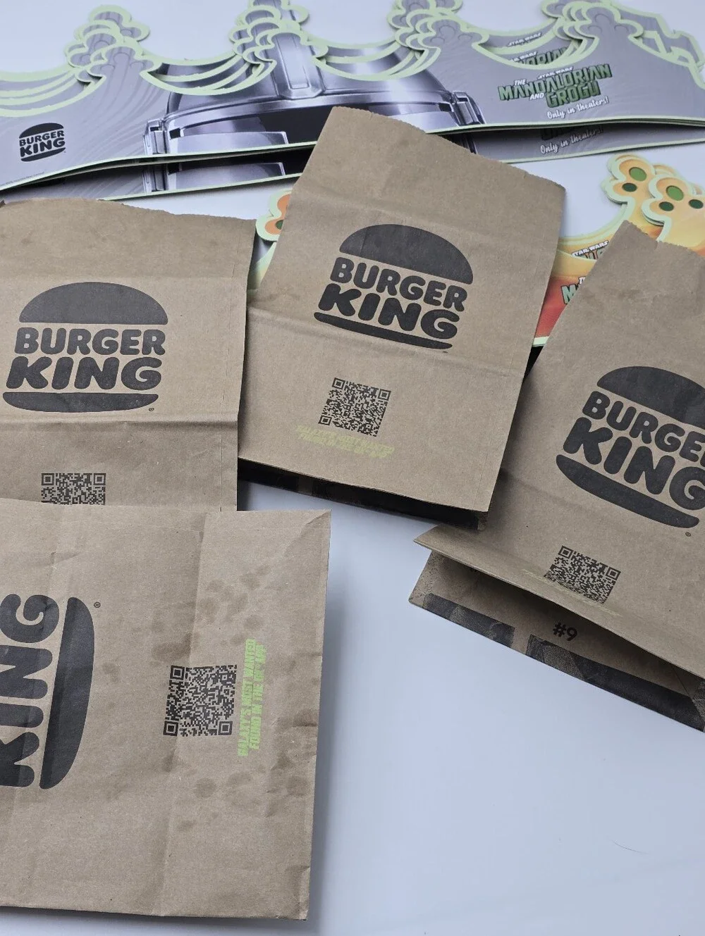 (18) 2026 Burger King Star Wars The Mandalorian and Grogu Crowns plus 4  bags